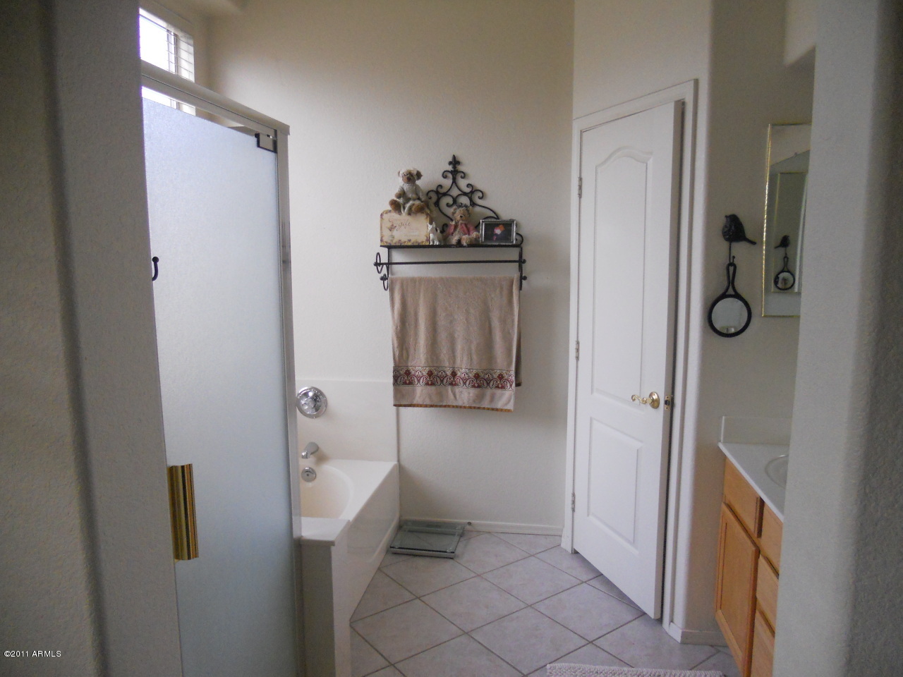 3847 East Cody Avenue Gilbert, AZ 85234 - Photo 16 of 26 Master bath with two sinks