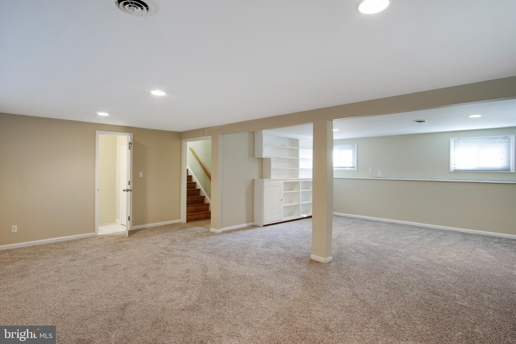 400 Crest Road Wilmington, DE 19803 - Photo 12 of 25 Family room