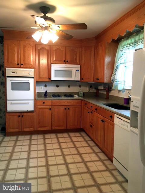 4413 Gunlyn Road Perry Hall, MD 21128 - Photo 6 of 13 Updated Country Kitchen w/Ceiling Fan