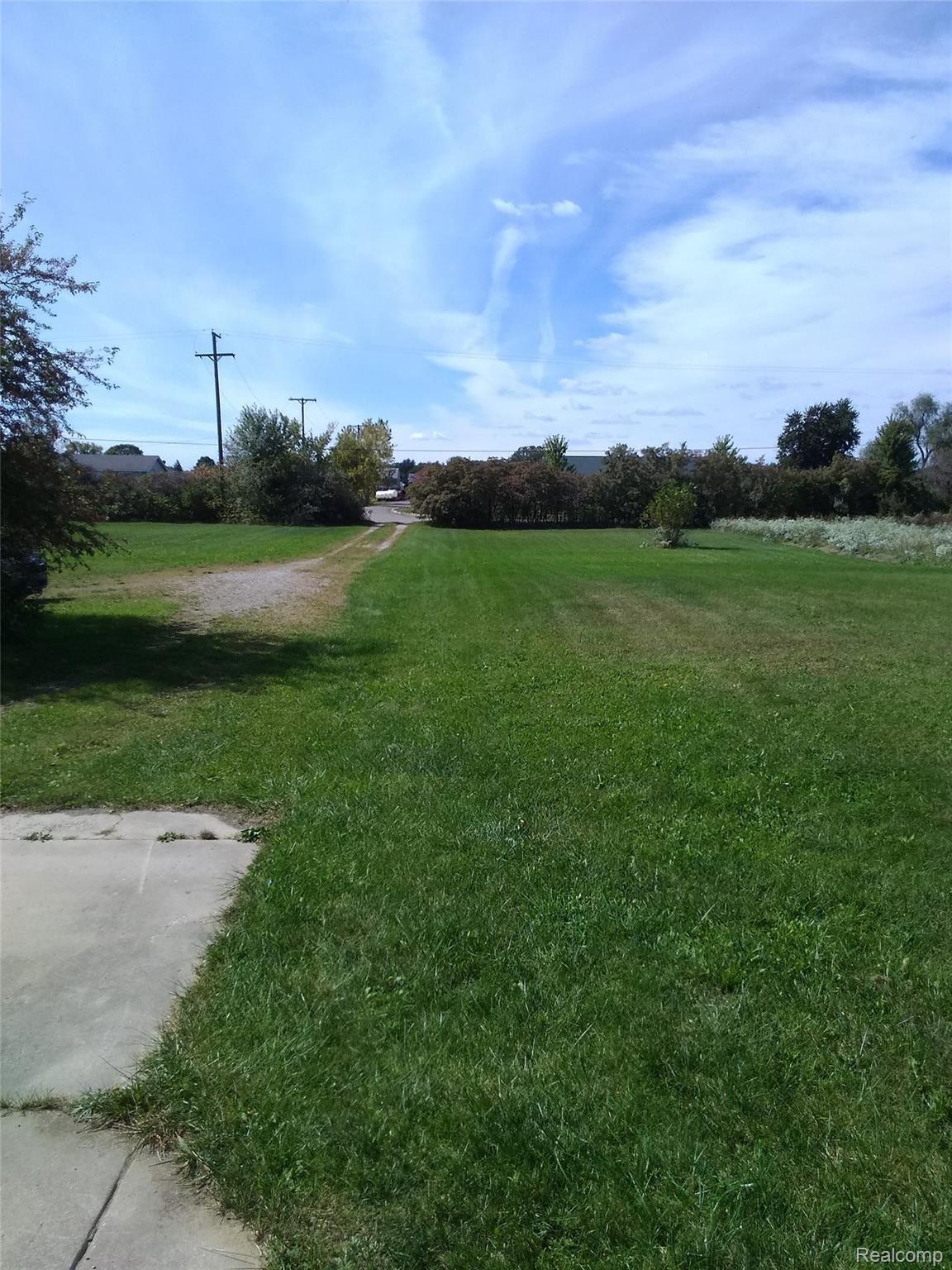 13252 Exeter Road Carleton, MI 48117 - Photo 10 of 43 P_20190924_140838.jpg