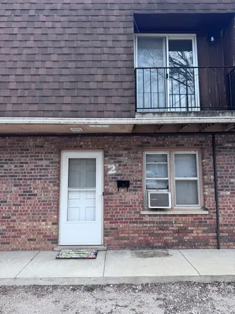 $950 | 207 West Hydraulic Avenue, Unit 2, Yorkville, IL 60560