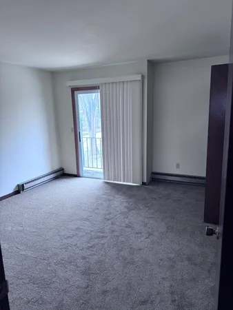 $950 | 207 West Hydraulic Avenue, Unit 2, Yorkville, IL 60560