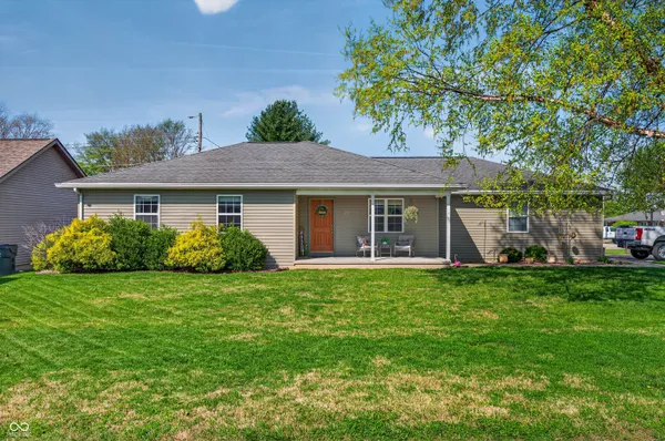 $225,500 | 400 South Valley Drive, Brownstown, IN 47220