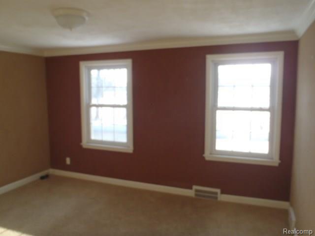 1160 Vernier Road Grosse Pointe, MI 48236 - Photo 10 of 13 int14.jpg