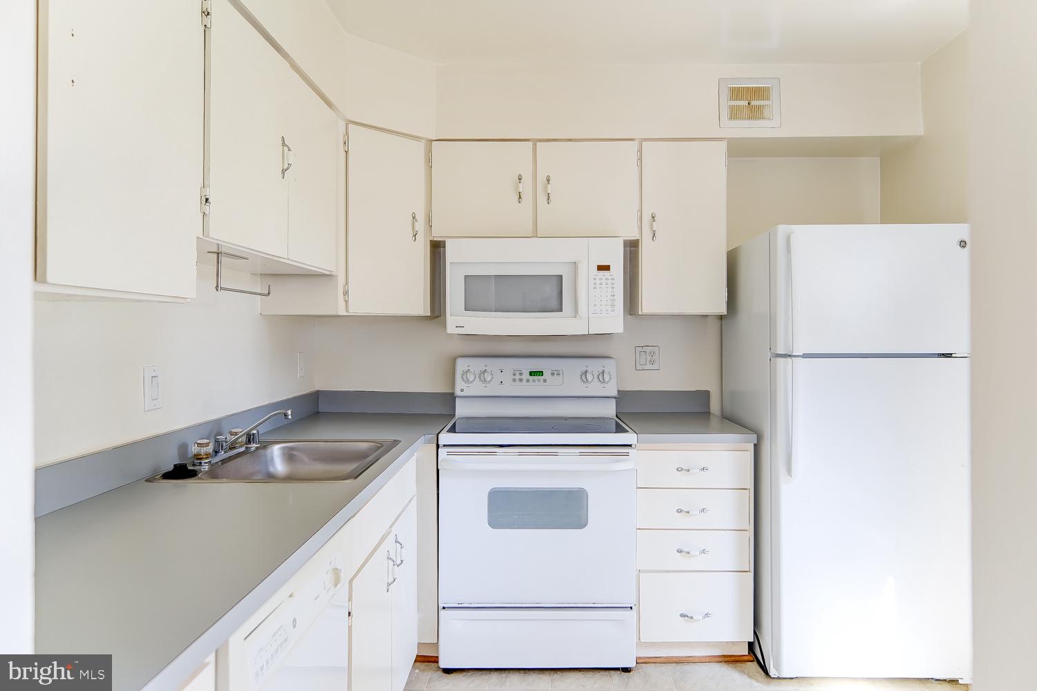17816 Buehler Road, Unit 1D3 Olney, MD 20832 - Photo 13 of 30 Gallery Image 13
