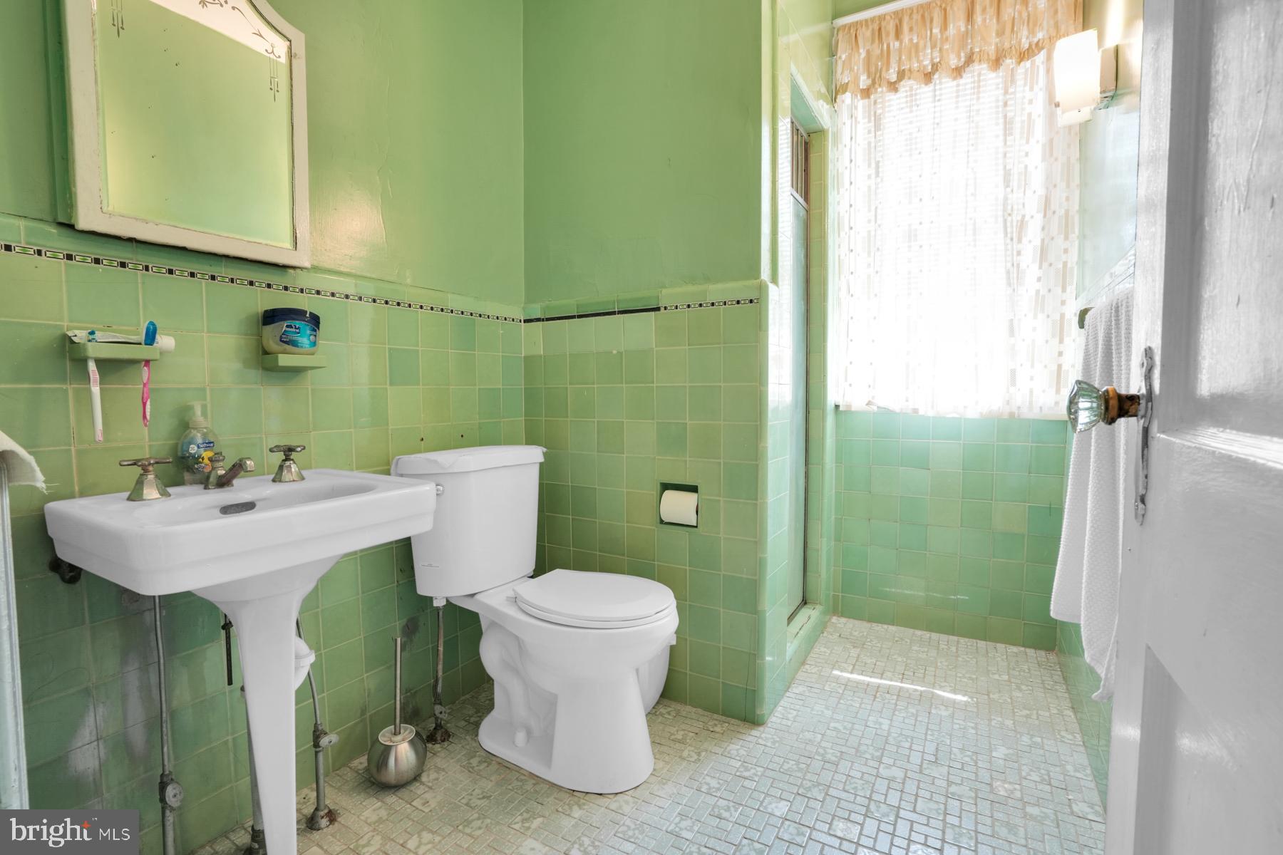 201 Bayard Road Upper Darby, PA 19082 - Photo 12 of 36