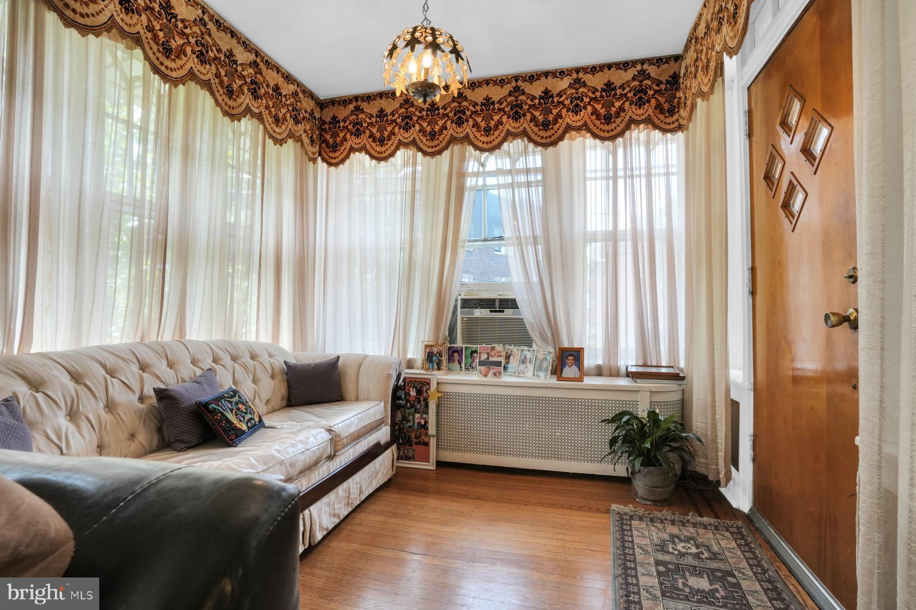 201 Bayard Road Upper Darby, PA 19082 - Photo 4 of 36