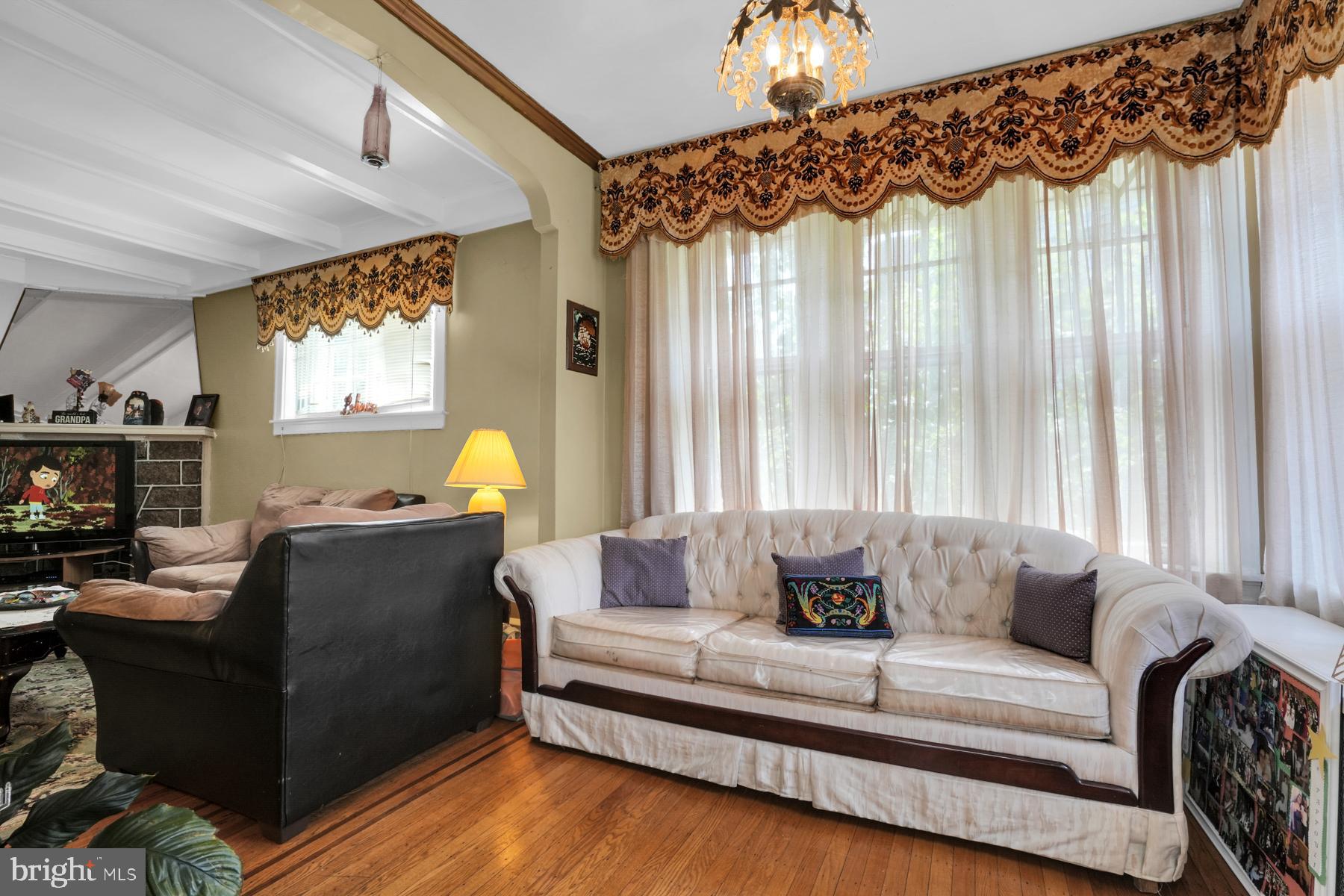 201 Bayard Road Upper Darby, PA 19082 - Photo 5 of 36