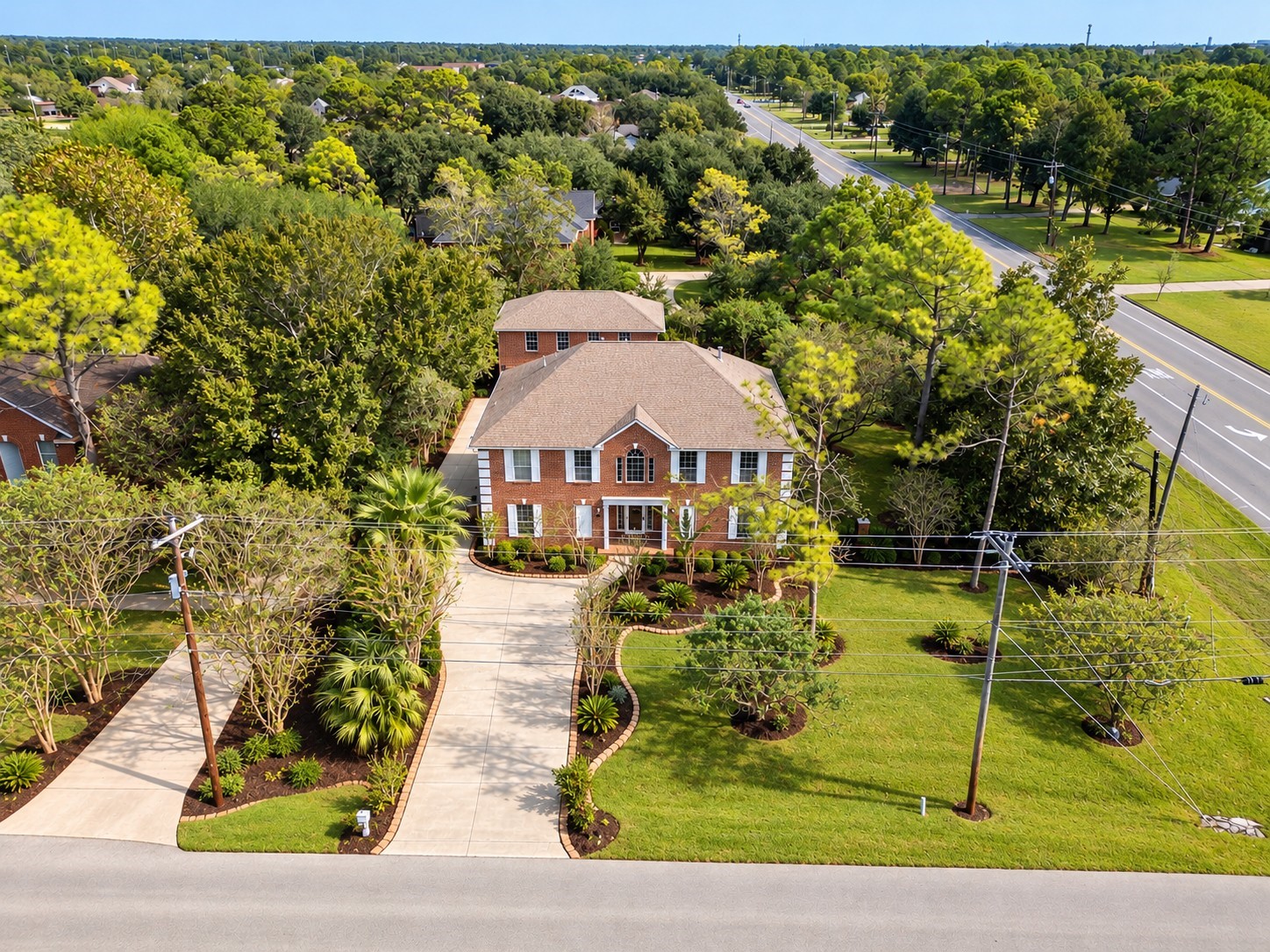 101 Rustic Lane Friendswood, TX 77546 - Photo 2 of 44 Gallery Image 2