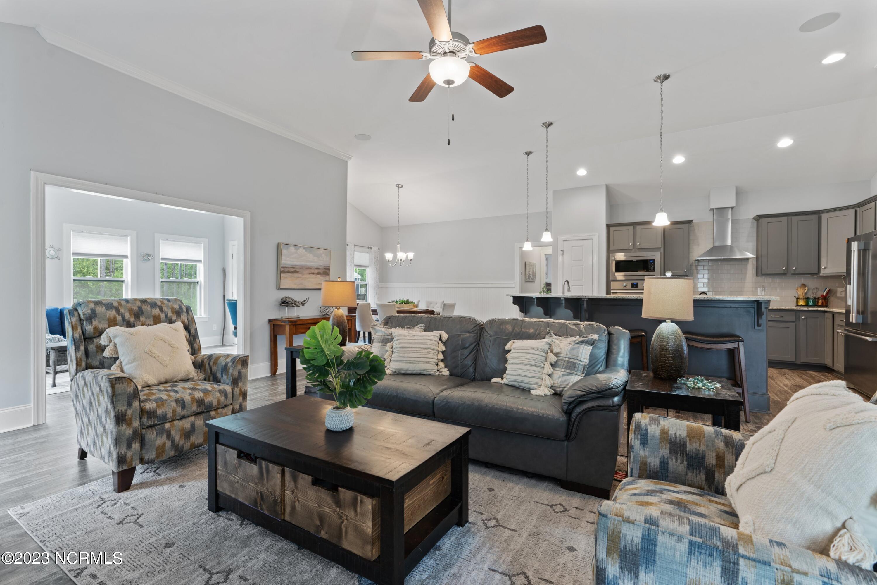 427 Canter Crest Road Hampstead, NC 28443 - Photo 4 of 36 012-427CanterCrestRoad-Hampstead-NC-2844