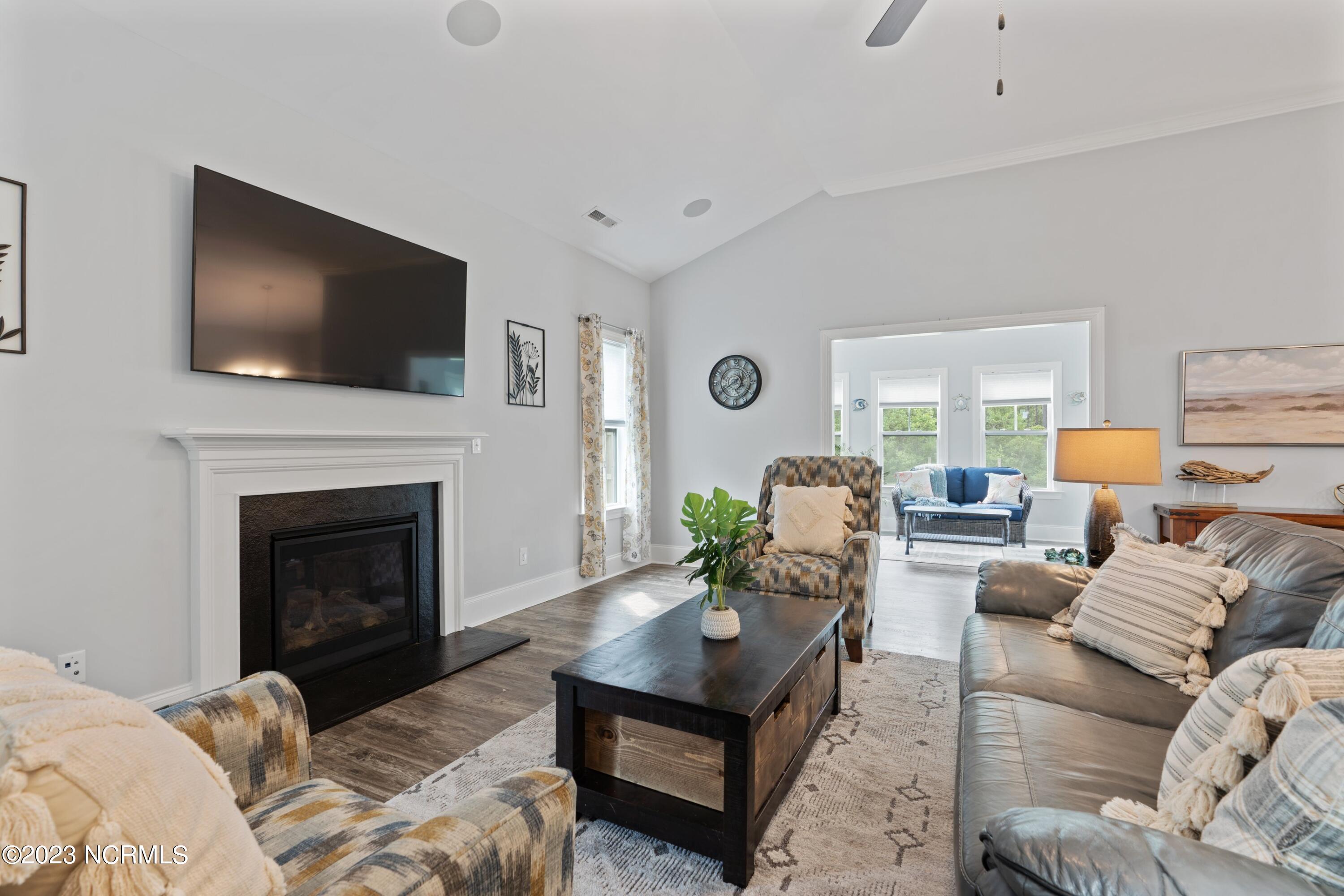 427 Canter Crest Road Hampstead, NC 28443 - Photo 6 of 36 011-427CanterCrestRoad-Hampstead-NC-2844