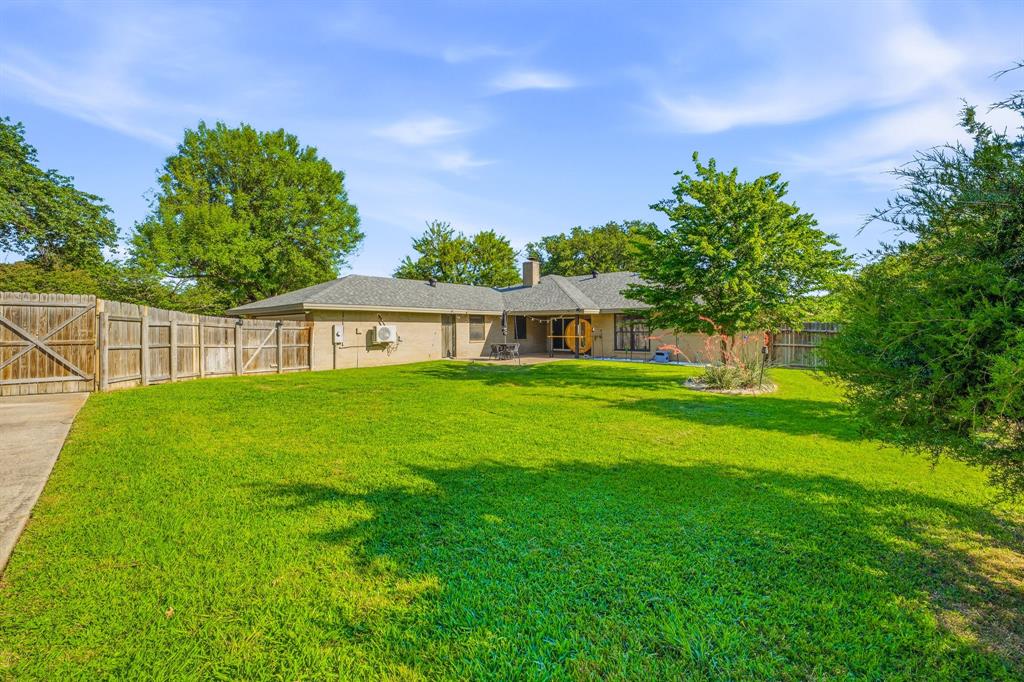 4433 Quail Hollow Road Fort Worth, TX 76133 - Photo 32 of 40