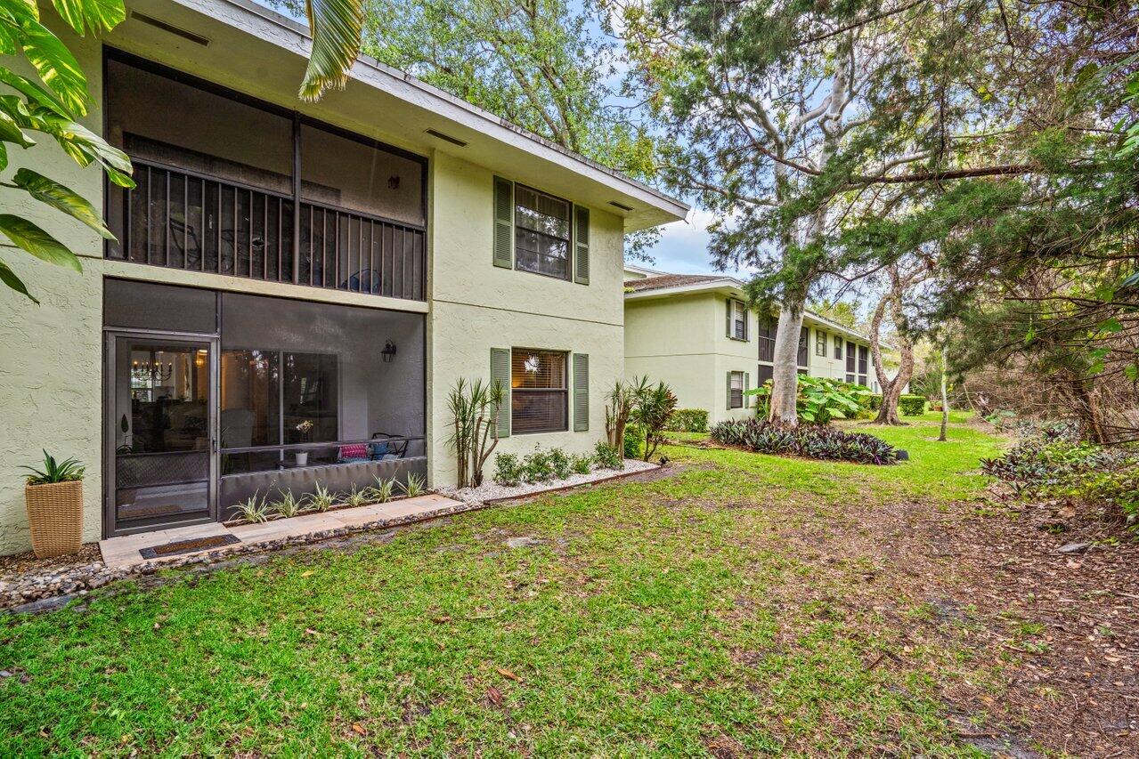 2001 Sabal Ridge Court, Unit A Palm Beach Gardens, FL 33418 - Photo 35 of 49 036-2001SabalRidgeCourt-A-PalmBeachGarde