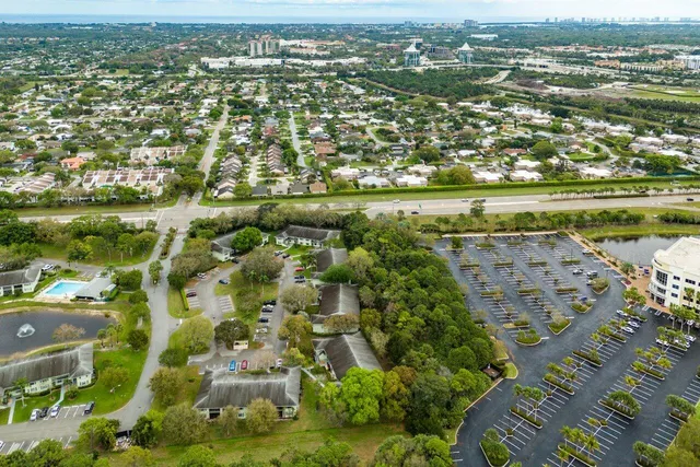 $3,500 | 2001 Sabal Ridge Court, Unit A, Palm Beach Gardens, FL 33418