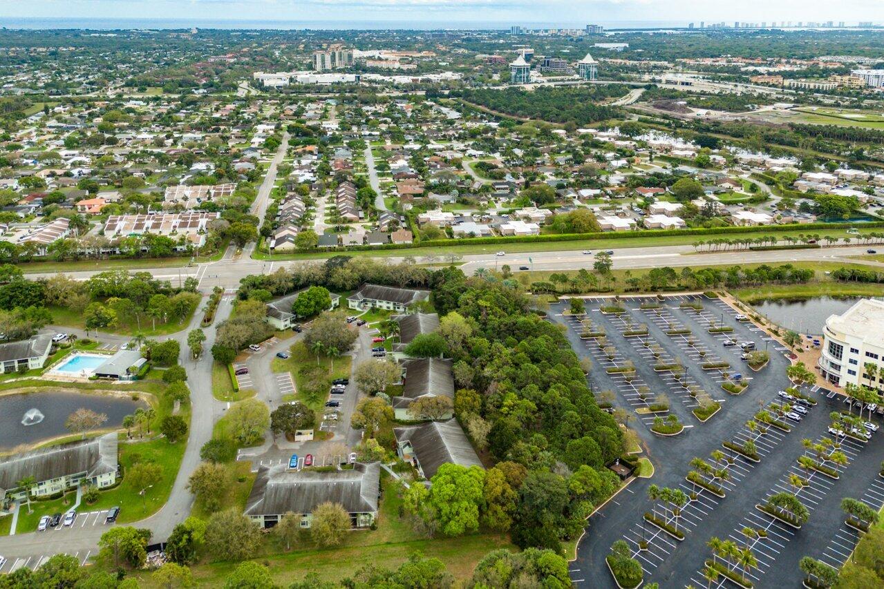 2001 Sabal Ridge Court, Unit A Palm Beach Gardens, FL 33418 - Photo 47 of 49 048-2001SabalRidgeCourt-A-PalmBeachGarde