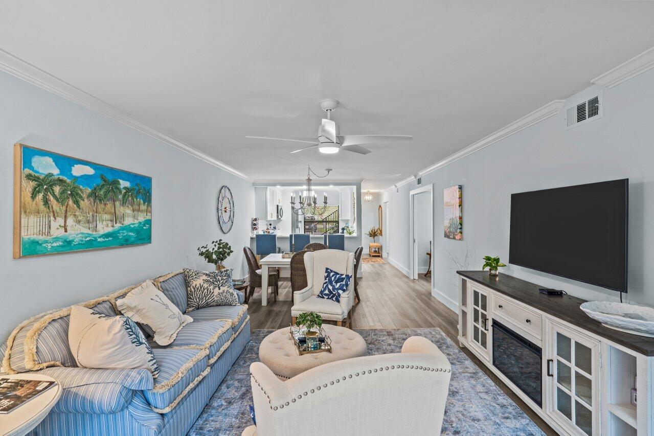 2001 Sabal Ridge Court, Unit A Palm Beach Gardens, FL 33418 - Photo 6 of 49 007-2001SabalRidgeCourt-A-PalmBeachGarde