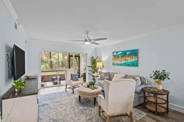 $3,500 | 2001 Sabal Ridge Court, Unit A, Palm Beach Gardens, FL 33418