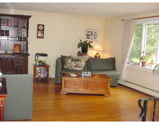 9 Dustin Road Reading, MA 01867 - Photo 2 of 6