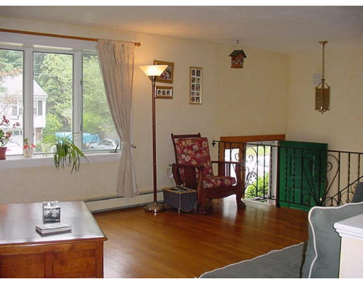 9 Dustin Road Reading, MA 01867 - Photo 5 of 6