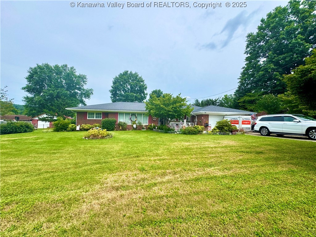 1425 Strawberry Road St. Albans, WV 25177 - Photo 4 of 43 Gallery Image 4