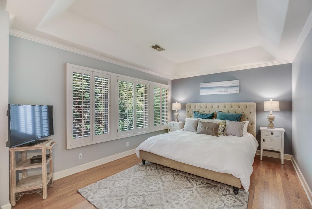 20 Trace Lane Half Moon Bay, CA 94019 - Photo 21 of 33 a bedroom with a large bed and a window