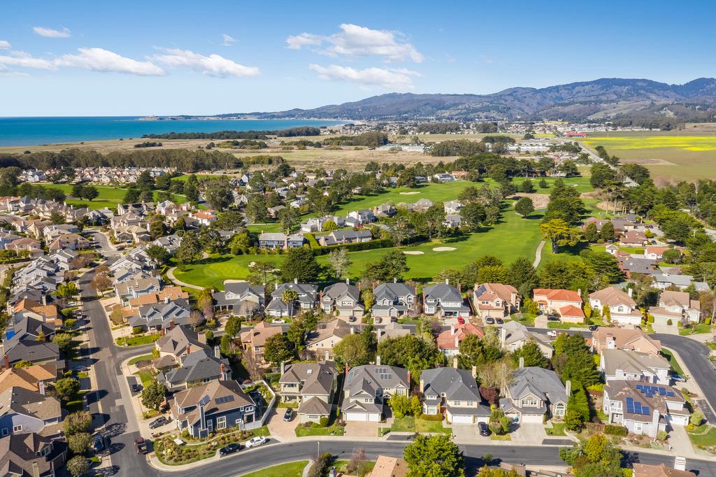 20 Trace Lane Half Moon Bay, CA 94019 - Photo 31 of 33 an aerial view of residential building and trees