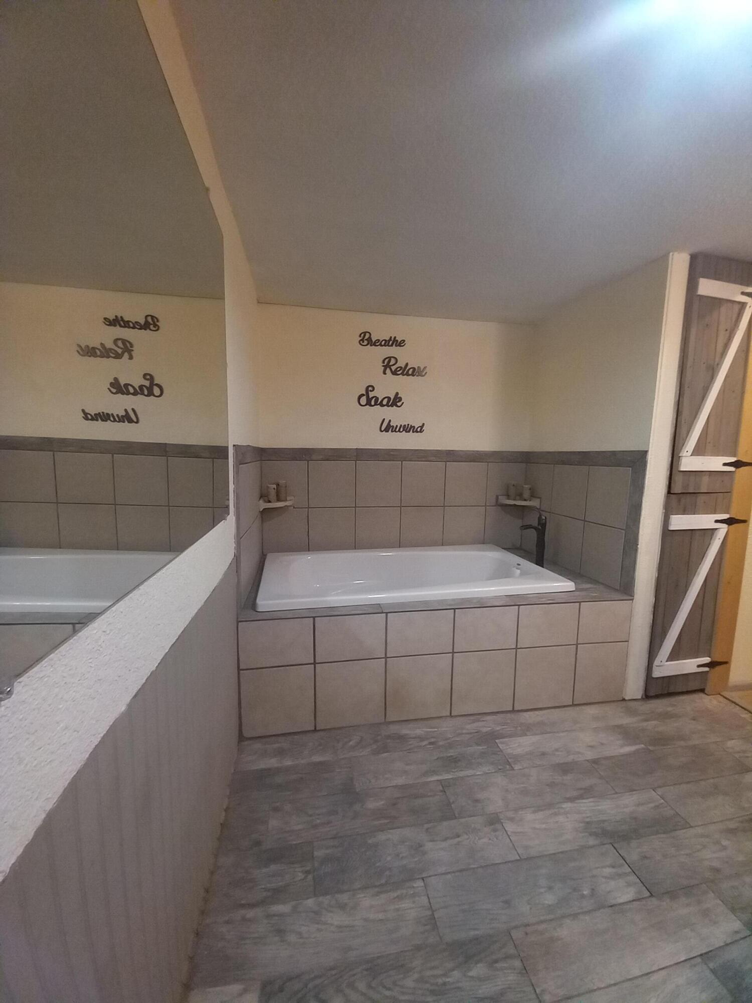 16449 Harpold Road Malin, OR 97632 - Photo 39 of 77 Downstairs Bathroom