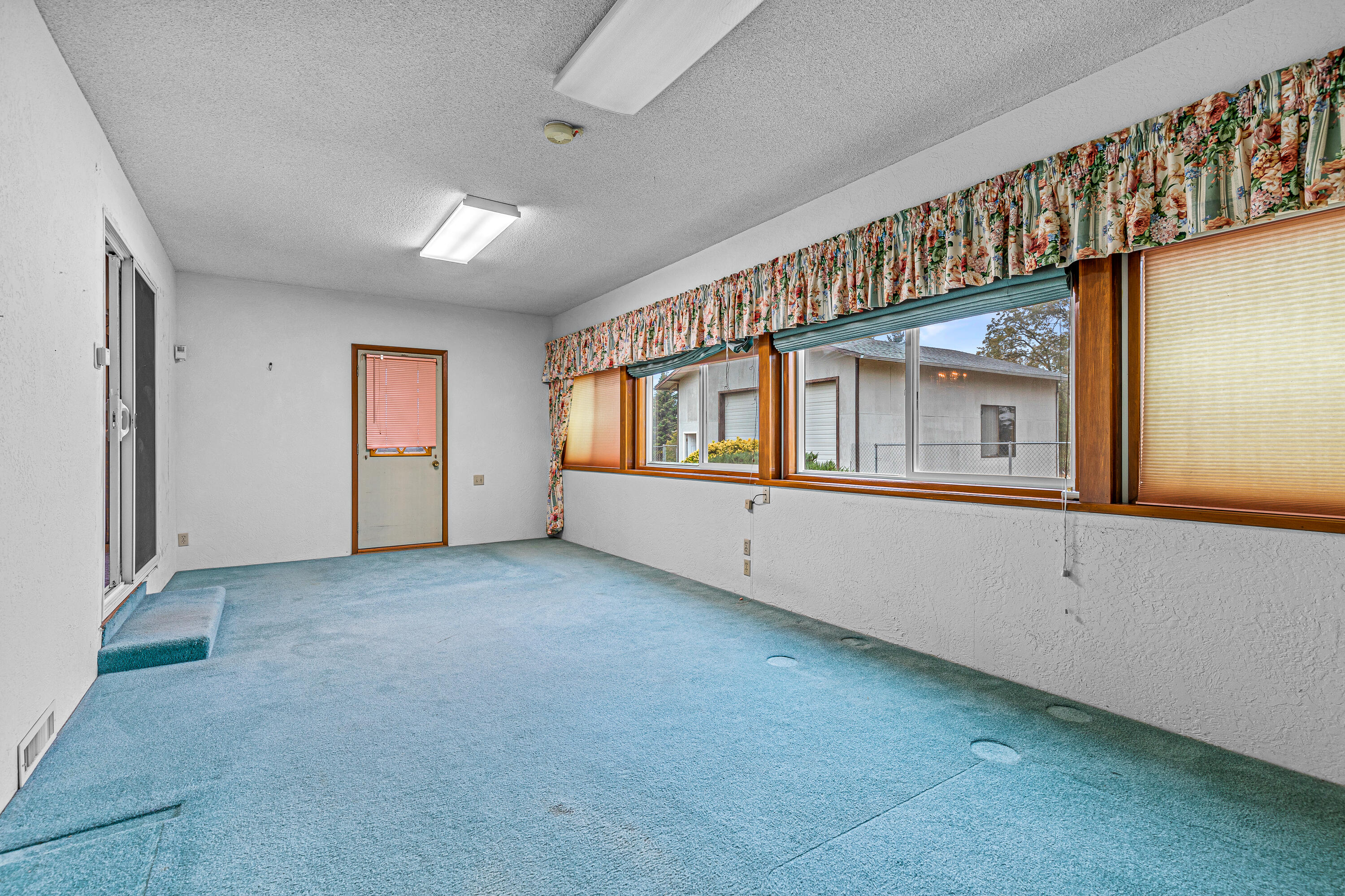 1771 Camp Baker Road Medford, OR 97501 - Photo 8 of 38 A08