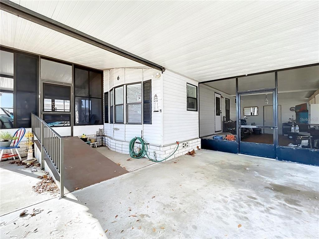 6 Cayman Circle Umatilla, FL 32784 - Photo 3 of 34 a view of a livingroom with furniture and window