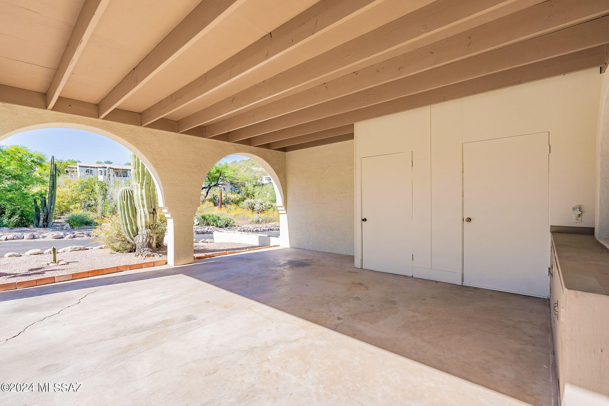 8096 East Shadow Canyon Road Tucson, AZ 85750 - Photo 4 of 28