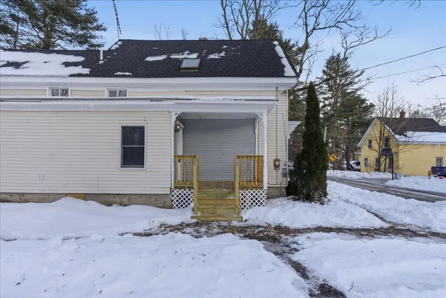 $315,000 | 3 Sampson Street, Richmond, ME 04357