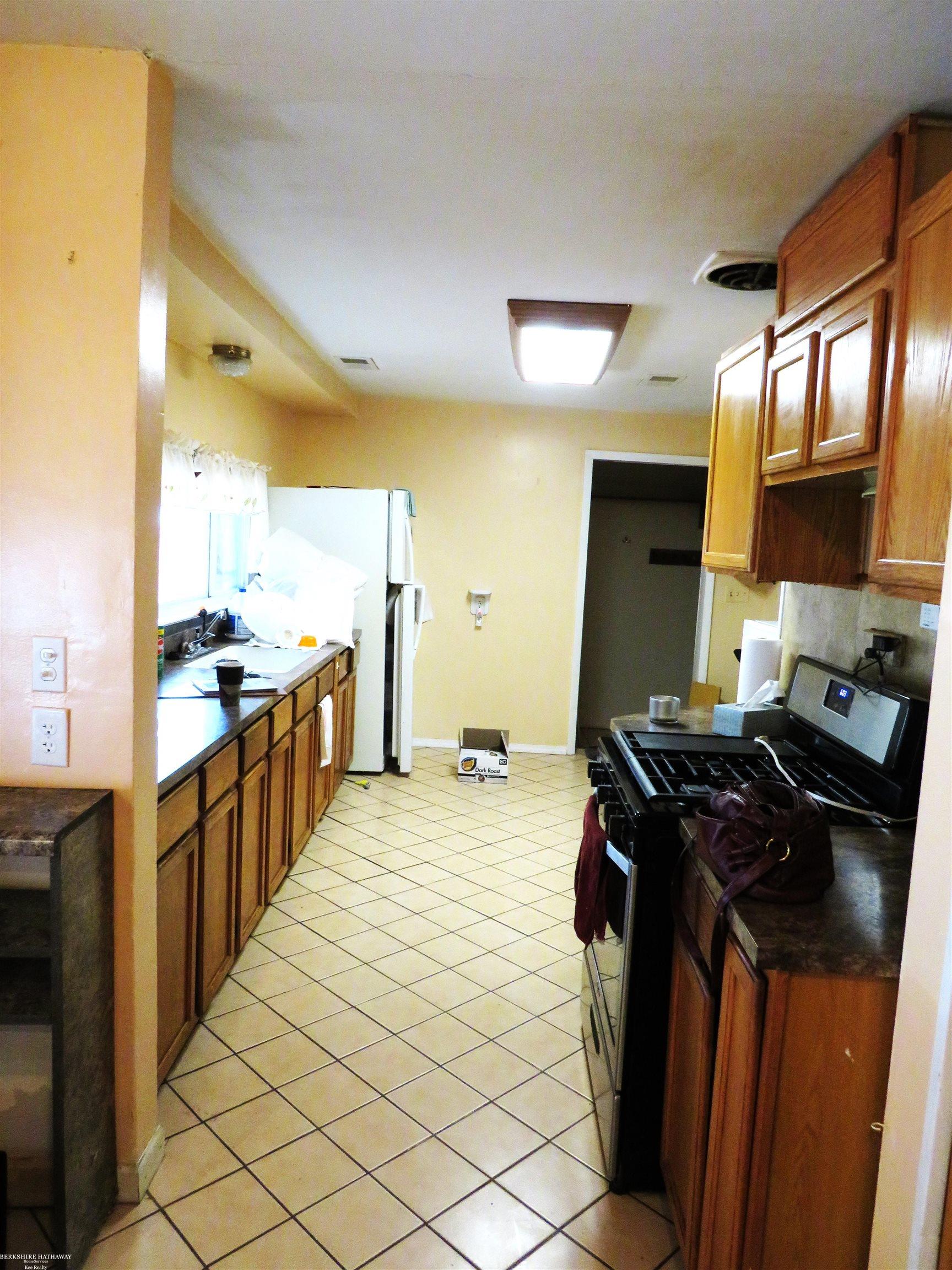 45764 Fairchild Road Macomb, MI 48042 - Photo 15 of 16 50129537-353b34c8-dd59-4ce7-9d14-26efcb859702.JPG