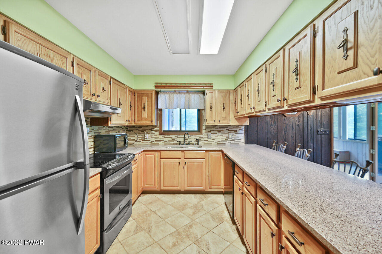 185 Ridgeview Drive Lake Ariel, PA 18436 - Photo 17 of 56