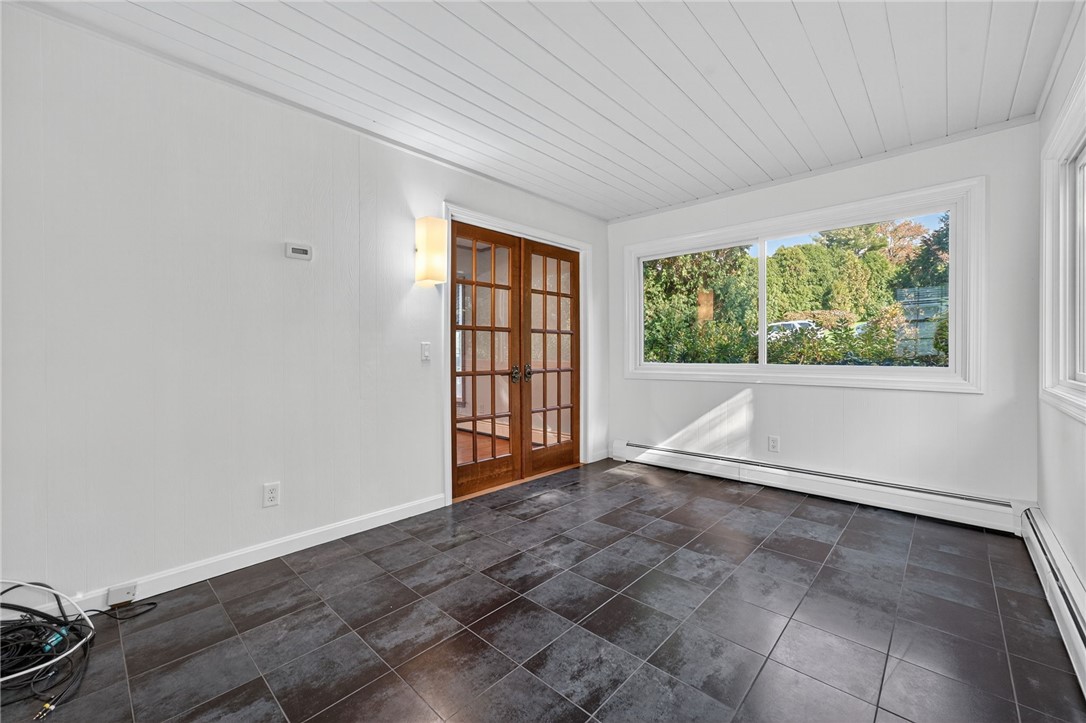 26 Windward Drive Westerly, RI 02891 - Photo 8 of 41