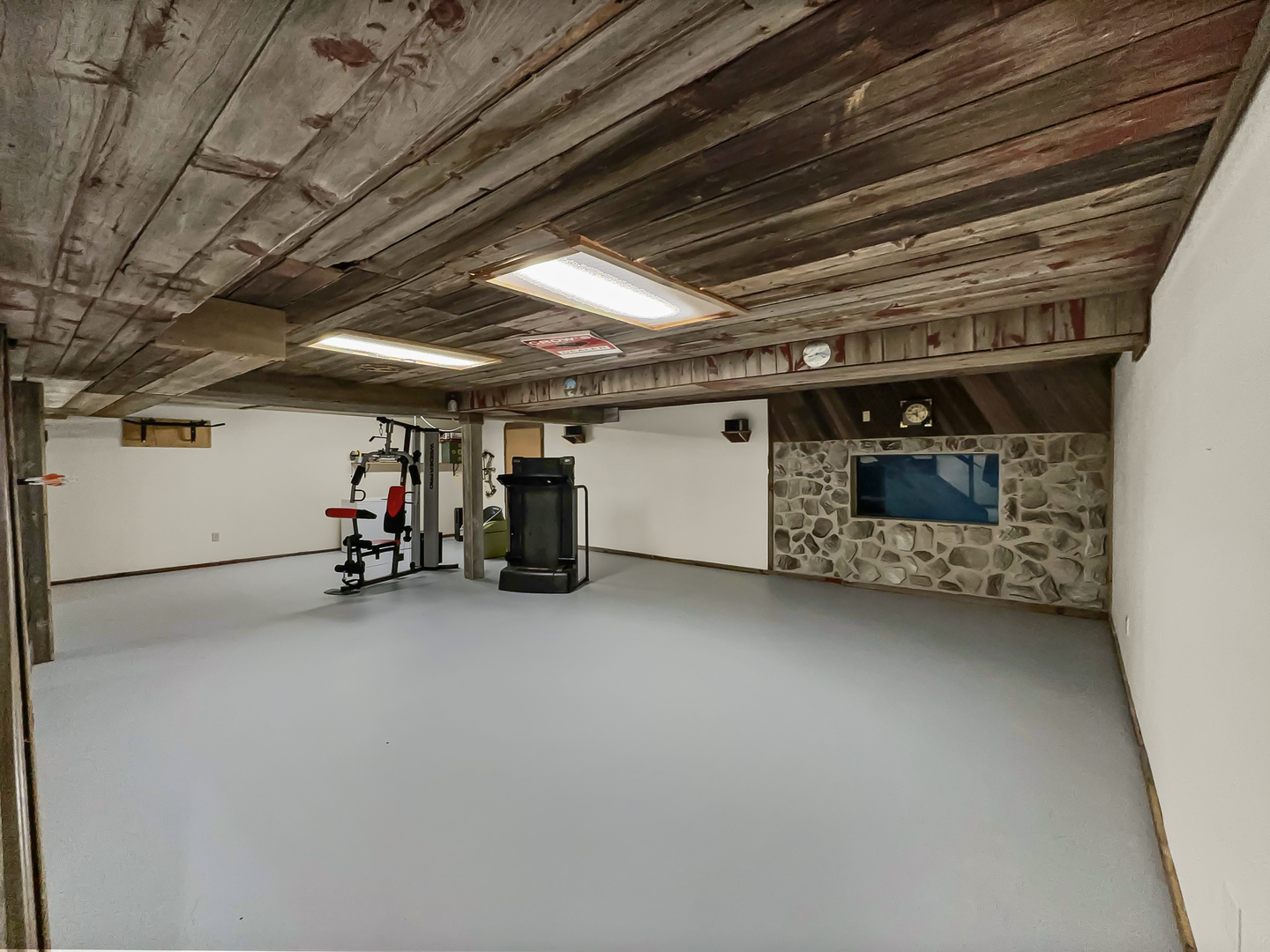 2604 East 1100 North Road Milford, IL 60953 - Photo 25 of 44 a view of a bike garage