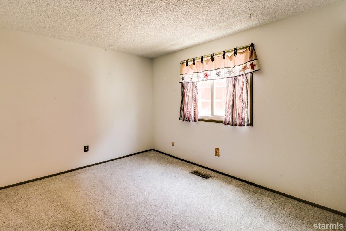 1765 Stardust Street Reno, NV 89503 - Photo 22 of 35