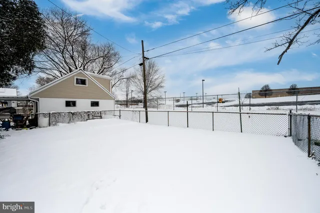 a view of a outdoor space