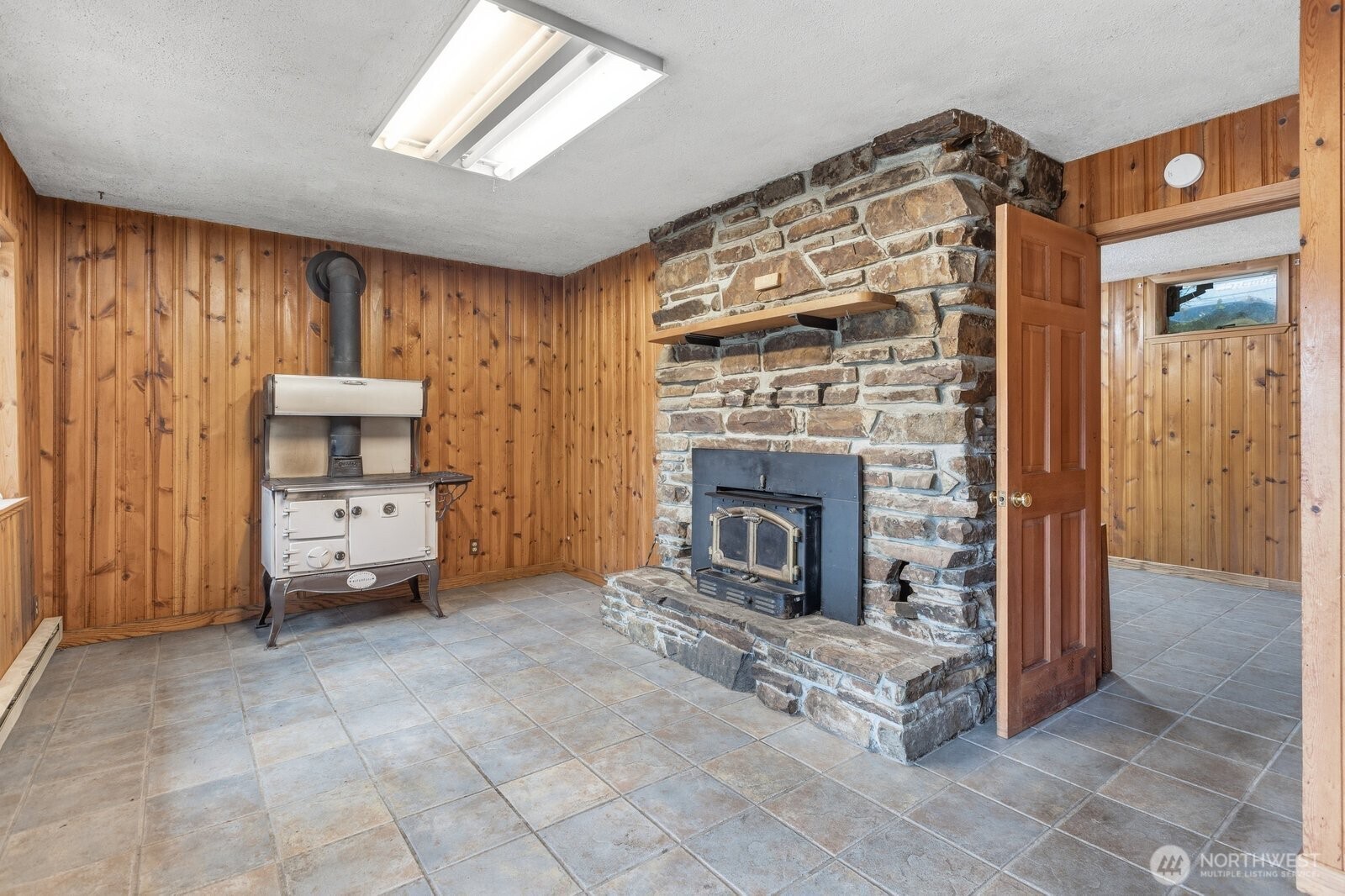 829 Southwest Lake Roesiger Road Snohomish, WA 98290 - Photo 17 of 23