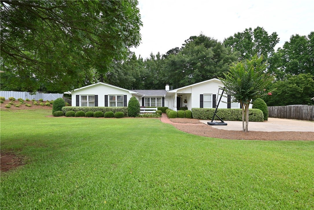1807 Oak Bowery Road Opelika, AL 36801 - Photo 2 of 28 Gallery Image 2