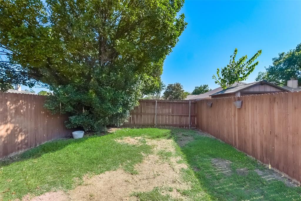 509 Parkway Boulevard Coppell, TX 75019 - Photo 18 of 19 a garden view