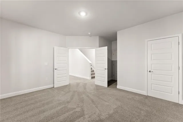 an empty room with a empty space