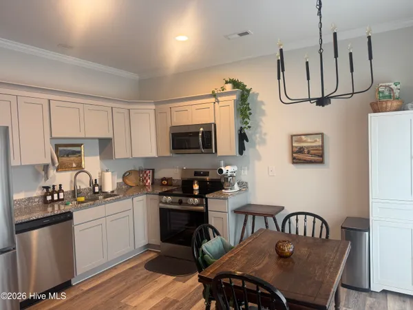 $1,575 | 247 Winstead Loop, Richlands, NC 28574