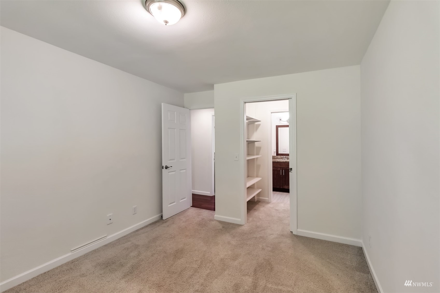 11201 3rd Avenue Southeast, Unit 1B Everett, WA 98208 - Photo 12 of 15 wooden floor in a room