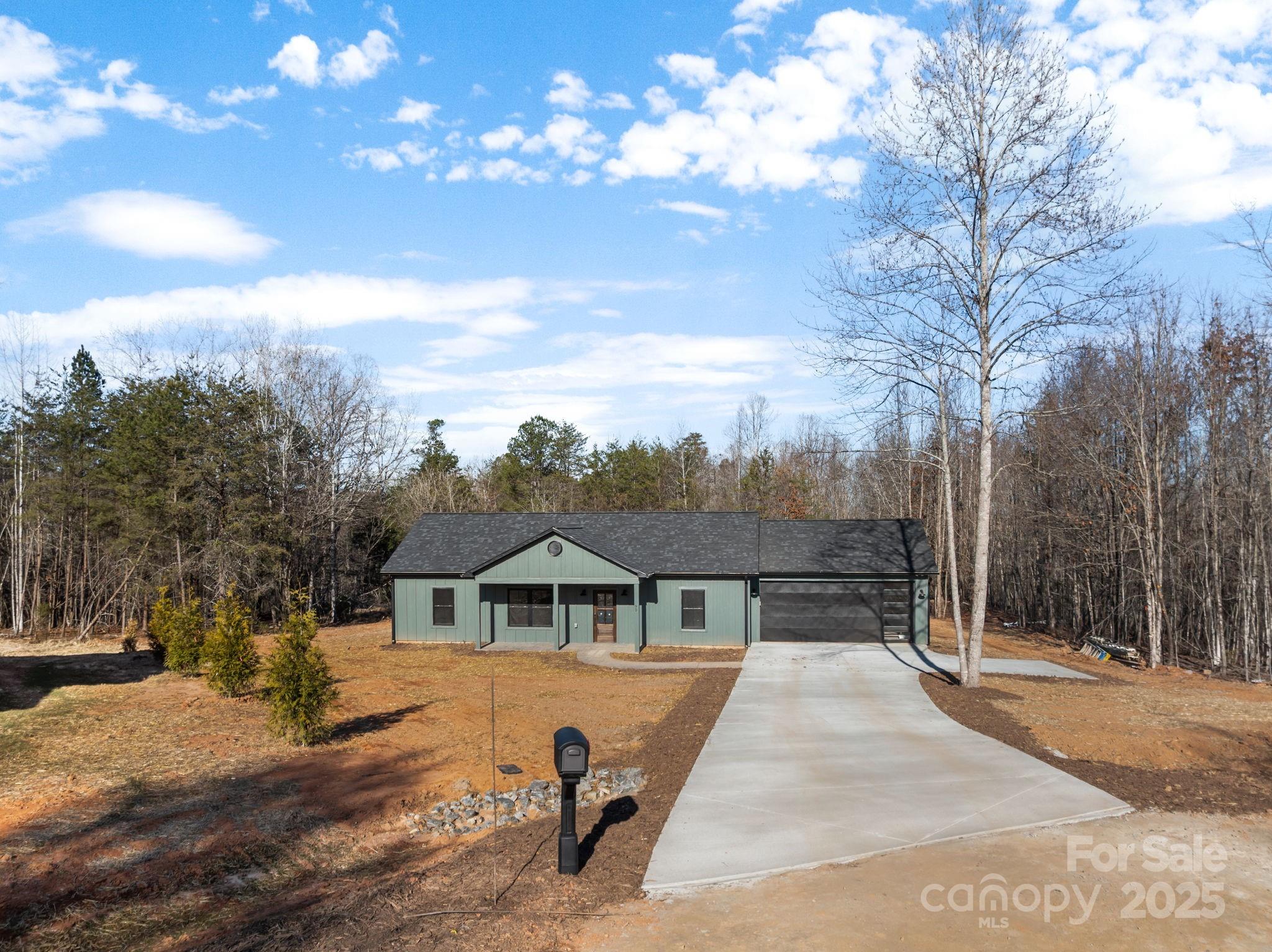 95 Lexxi Lane, Unit 3 Tryon, NC 28782 - Photo 2 of 33