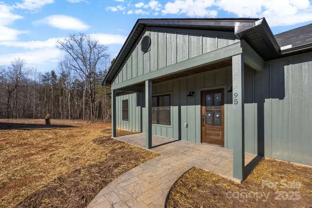 $400,000 | 95 Lexxi Lane, Unit 3, Tryon, NC 28782