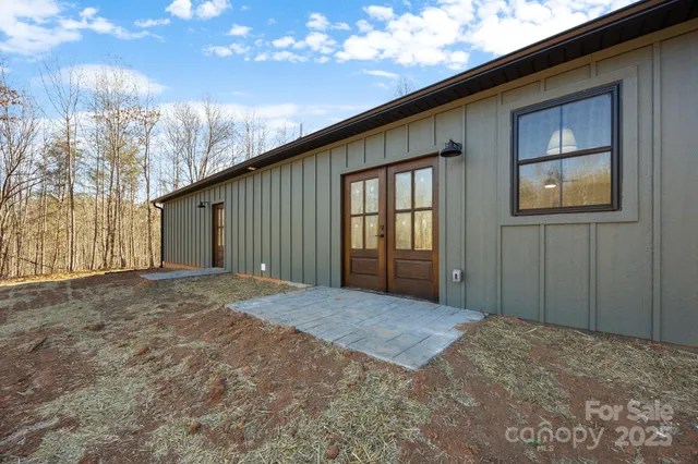 $400,000 | 95 Lexxi Lane, Unit 3, Tryon, NC 28782