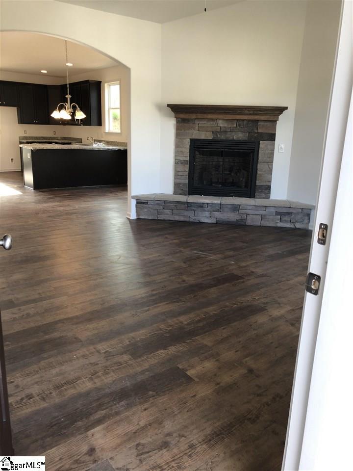 217 Everard Lane Greer, SC 29650 - Photo 2 of 5 Gallery Image 2