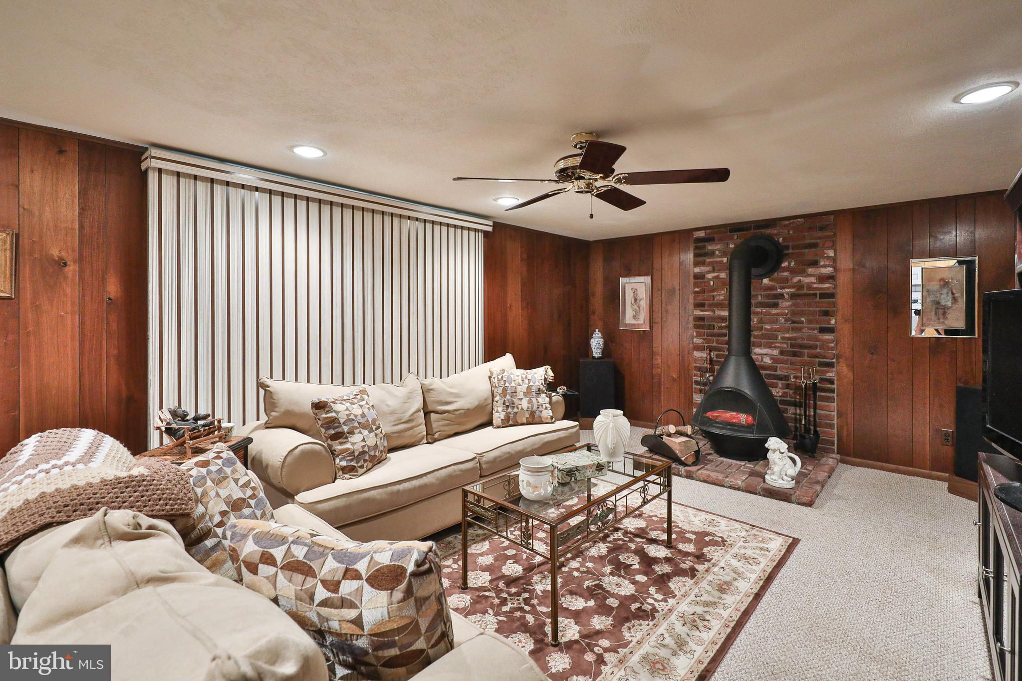 9748 Glenhope Road Philadelphia, PA 19115 - Photo 14 of 33