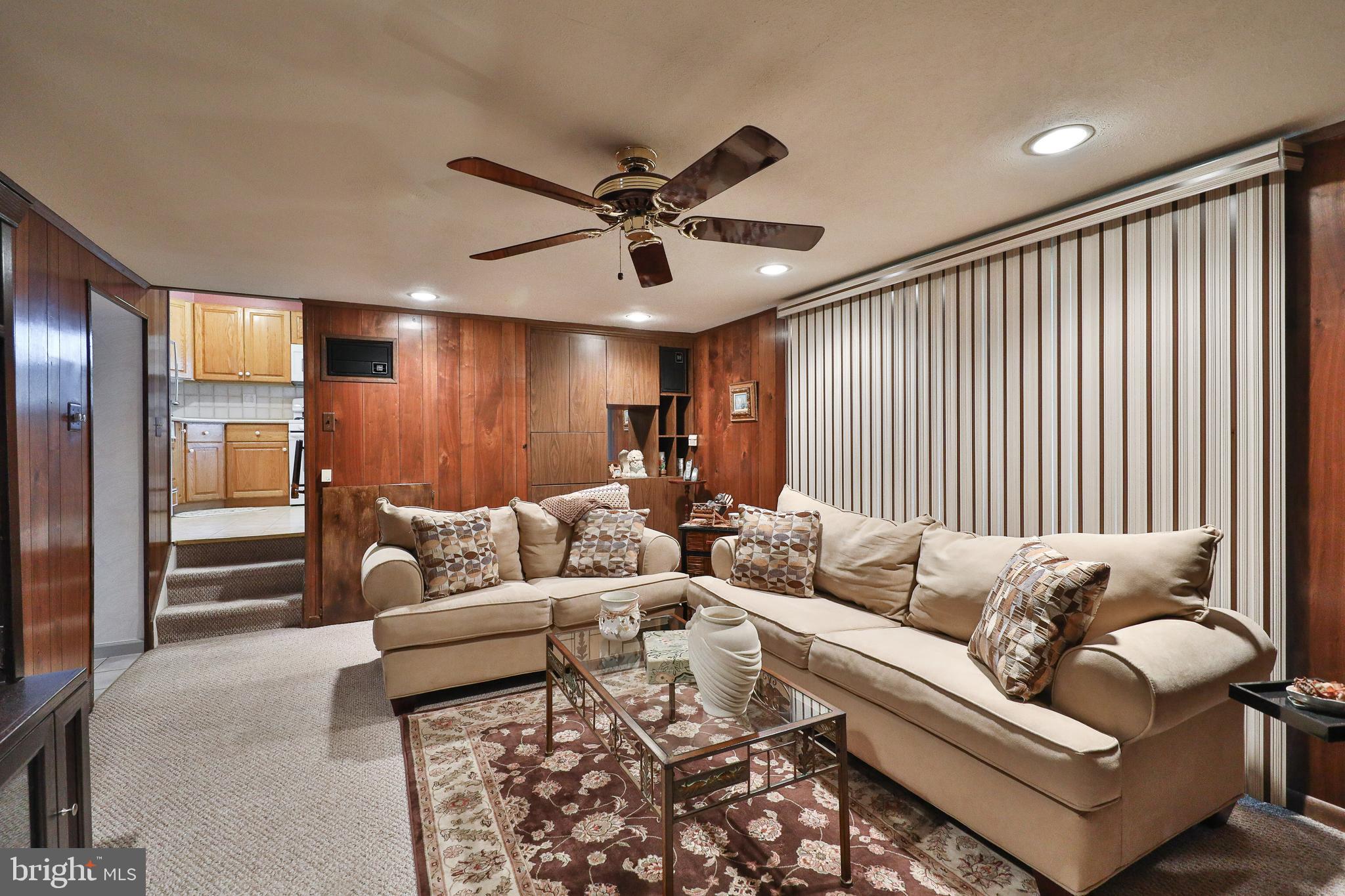 9748 Glenhope Road Philadelphia, PA 19115 - Photo 15 of 33