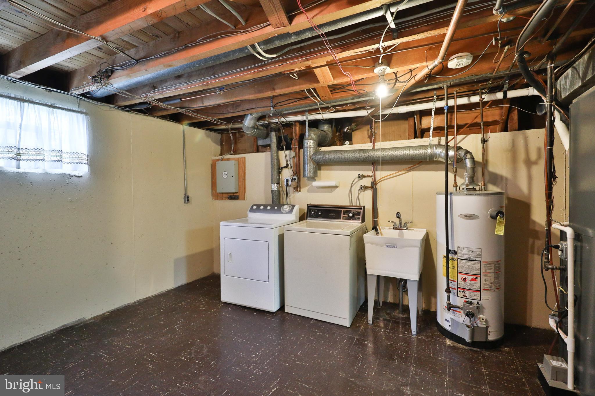 9748 Glenhope Road Philadelphia, PA 19115 - Photo 17 of 33